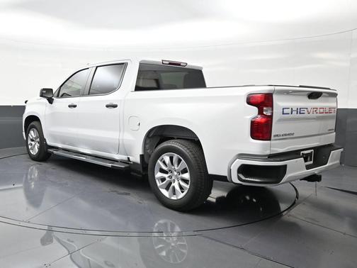 Summit White 2024 Chevrolet Silverado 1500 Custom