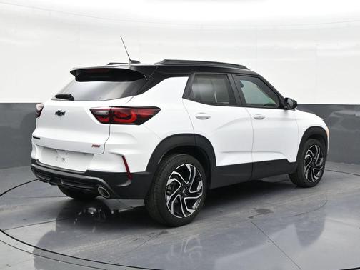 Summit White 2024 Chevrolet Trailblazer RS