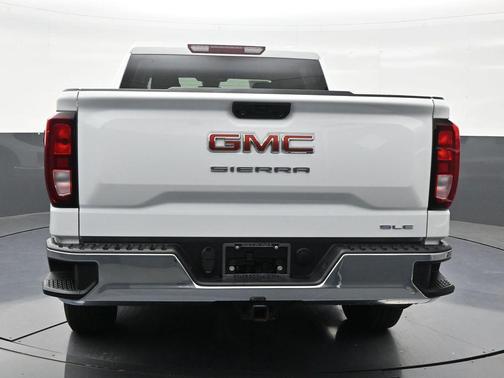 Summit White 2023 GMC Sierra 1500 SLE