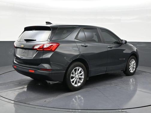 Nightfall Gray Metallic 2021 Chevrolet Equinox LS
