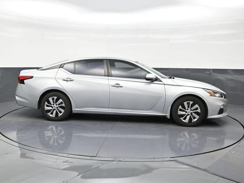 Brilliant Silver Metallic 2019 Nissan Altima 2.5 S
