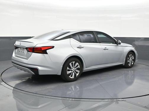 Brilliant Silver Metallic 2019 Nissan Altima 2.5 S