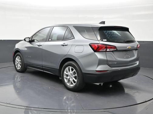 Sterling Gray Metallic 2023 Chevrolet Equinox LS