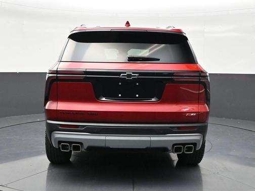 Radiant Red Tintcoat 2025 Chevrolet Traverse AWD Z71