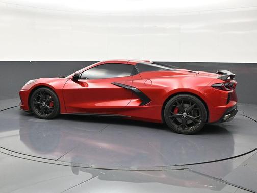 Red Mist Metallic Tintcoat 2021 Chevrolet Corvette Stingray w/3LT