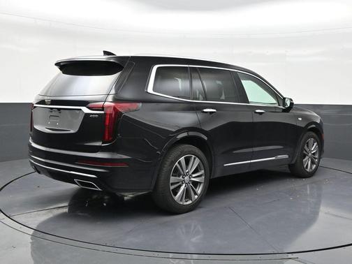 Stellar Black Metallic 2022 Cadillac XT6 Premium Luxury FWD