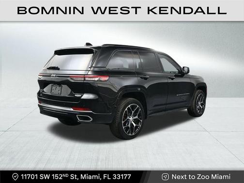 2023 Jeep Grand Cherokee Summit