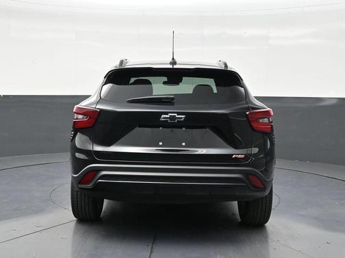 Mosaic Black Metallic 2024 Chevrolet Trax FWD 2RS