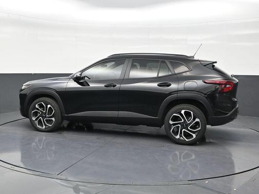Mosaic Black Metallic 2024 Chevrolet Trax FWD 2RS