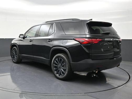Mosaic Black Metallic 2023 Chevrolet Traverse RS
