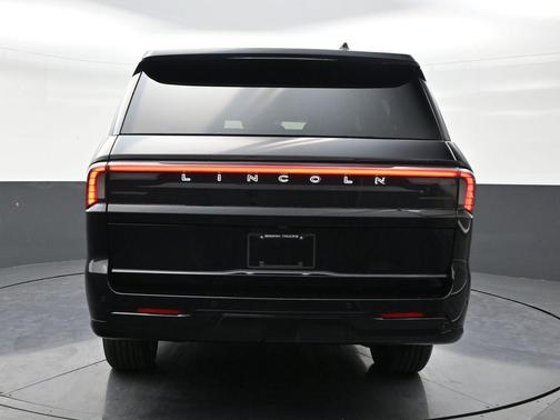 2025 Lincoln Navigator Black Label