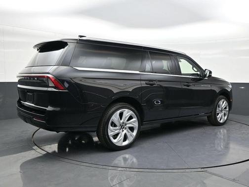 2025 Lincoln Navigator Black Label