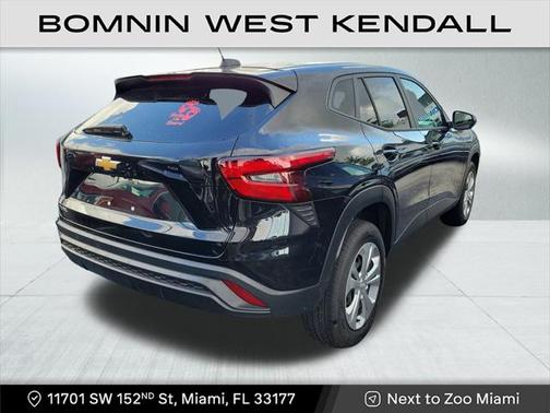 2025 Chevrolet Trax LS