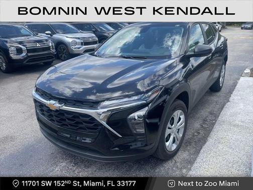 2025 Chevrolet Trax LS