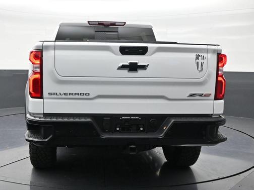 Summit White 2024 Chevrolet Silverado 1500 ZR2