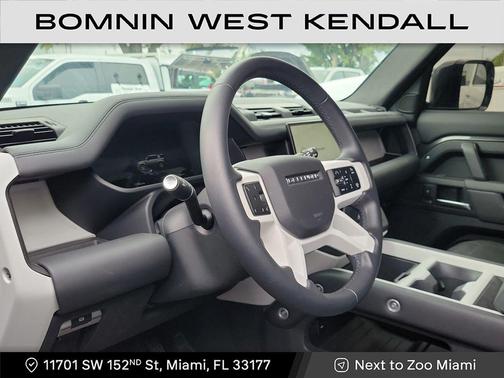 2025 Land Rover Defender 110 P400 X-Dynamic SE