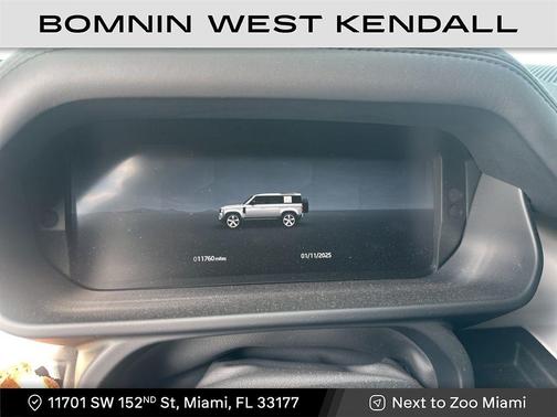 2025 Land Rover Defender 110 P400 X-Dynamic SE