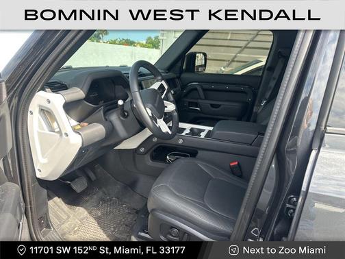 2025 Land Rover Defender 110 P400 X-Dynamic SE