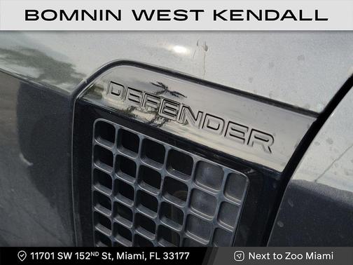 2025 Land Rover Defender 110 P400 X-Dynamic SE