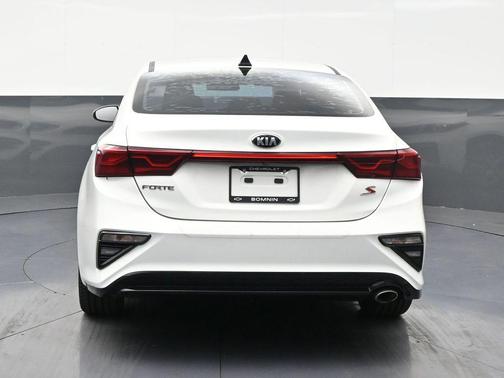 Clear White 2019 Kia Forte S