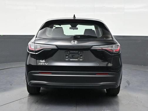 Crystal Black Pearl 2023 Honda HR-V LX