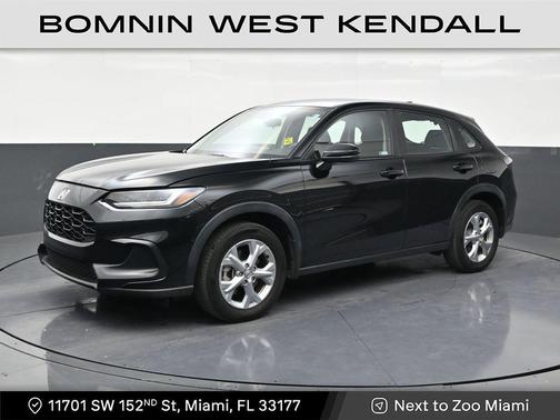 Crystal Black Pearl 2023 Honda HR-V LX