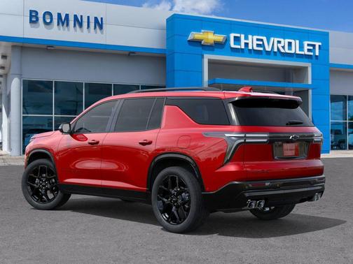 Radiant Red Tintcoat 2026 Chevrolet Traverse RS