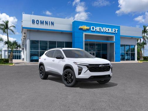 Summit White 2026 Chevrolet Trax LT