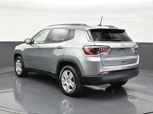 Billet Silver Metallic Clearcoat 2022 Jeep Compass Latitude