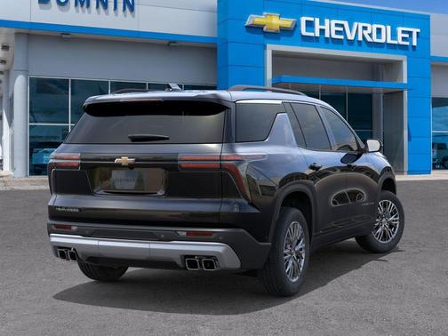 Mosaic Black Metallic 2026 Chevrolet Traverse LT