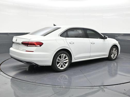 Pure White 2020 Volkswagen Passat 2.0T SE