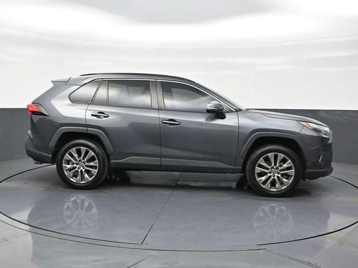 Magnetic Gray Metallic 2022 Toyota RAV4 XLE Premium