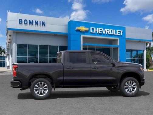 Dark Ash Metallic 2022 Chevrolet Silverado 1500 Custom