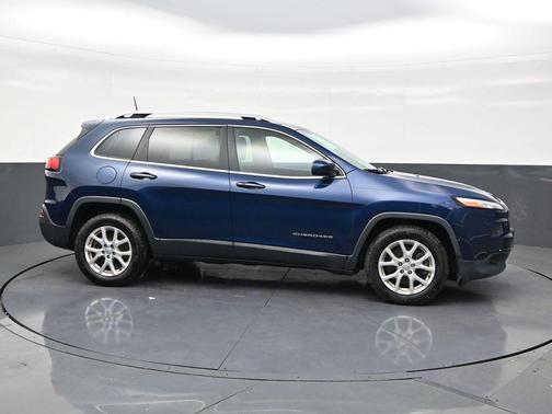 Patriot Blue Pearlcoat 2018 Jeep Cherokee Latitude Plus