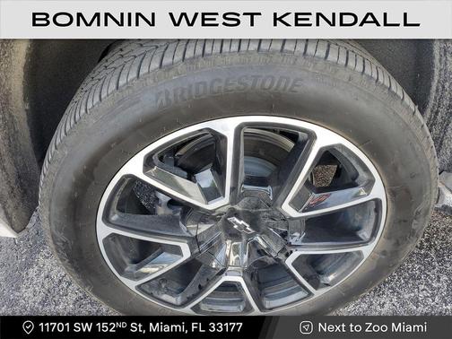 2025 Chevrolet Suburban RST