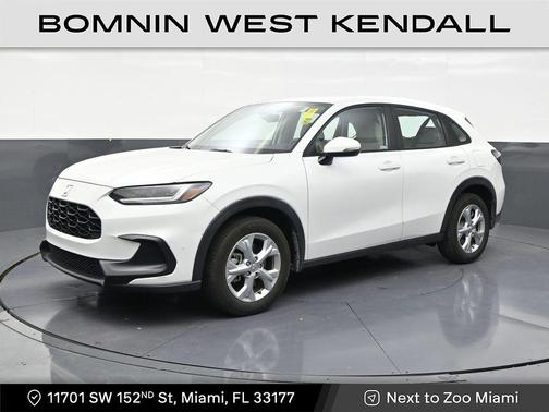 Platinum White Pearl 2023 Honda HR-V LX