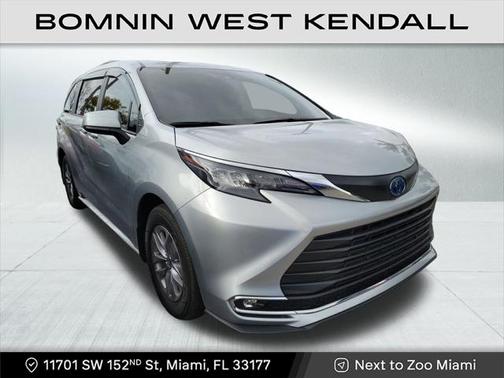2024 Toyota Sienna XLE 8 Passenger