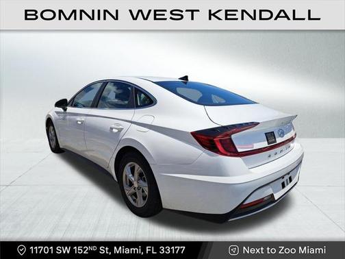 2022 Hyundai SONATA SE