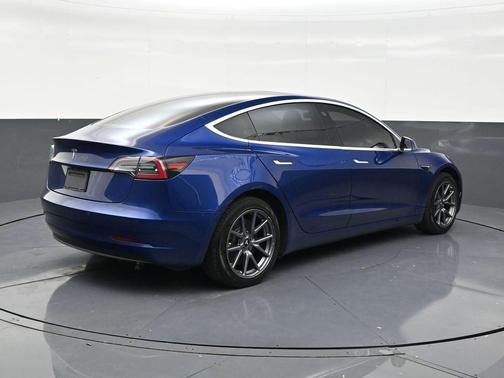 Deep Blue Metallic 2019 Tesla Model 3 Long Range