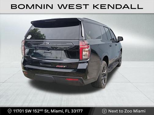2023 Chevrolet Suburban RST