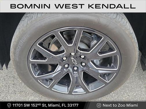 2023 Chevrolet Suburban RST