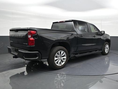 Black 2026 Chevrolet Silverado 1500 Custom