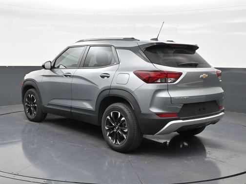 Sterling Gray Metallic 2023 Chevrolet Trailblazer LT