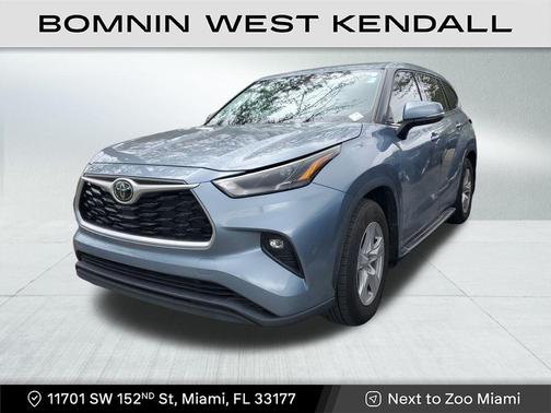 2022 Toyota Highlander LE