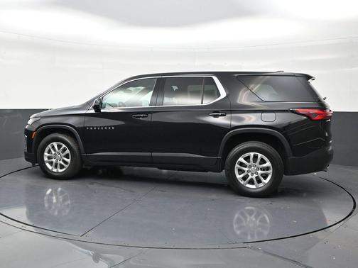 Mosaic Black Metallic 2023 Chevrolet Traverse LS