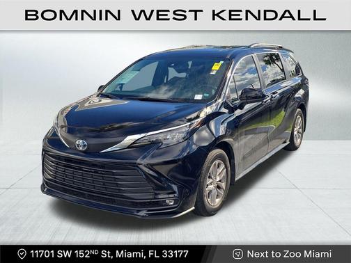 2025 Toyota Sienna XLE