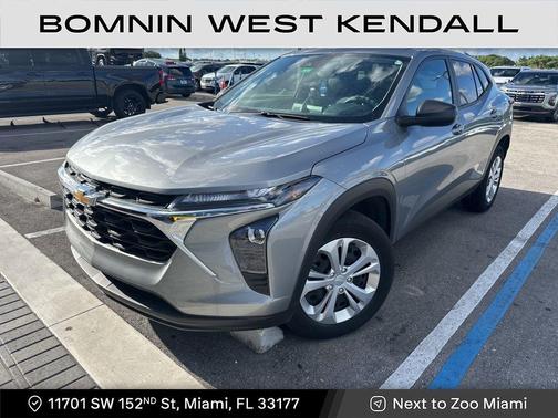 2025 Chevrolet Trax LS
