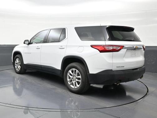Summit White 2020 Chevrolet Traverse LS