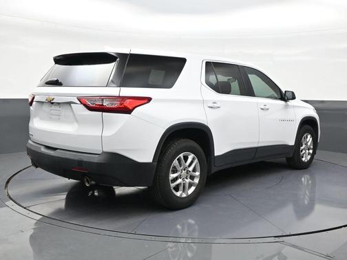 Summit White 2020 Chevrolet Traverse LS