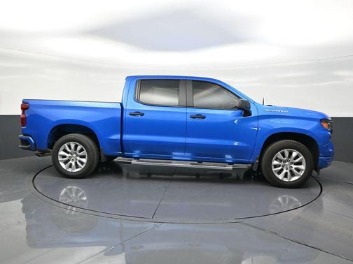 Riptide Blue Metallic 2025 Chevrolet Silverado 1500 Custom